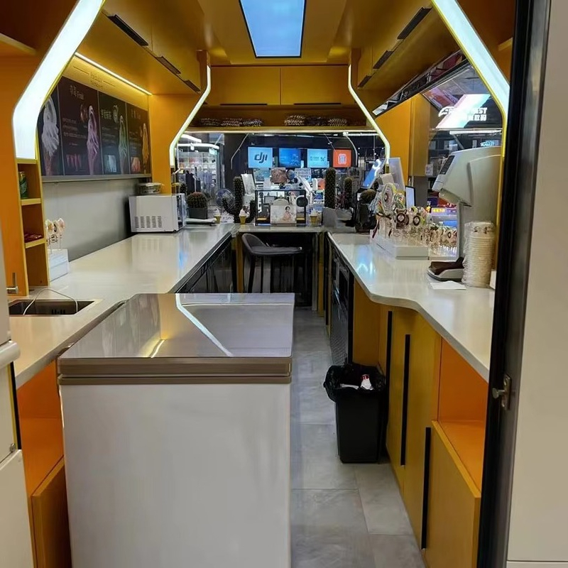 Fastfoodtruck met snackautomaa - Food Snacks For Camping recensie en prijs